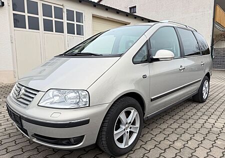 VW Sharan Volkswagen Exclusive 1Hand Scheckheft Xenon AHK Temp