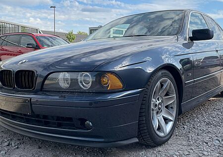 BMW 525i A Sehr gepflegt , Rostfrei , NaviProf