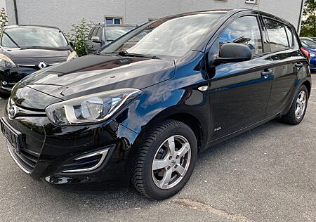 Hyundai i20 FIFA World Cup Edition KLIMA 1.HAND TÜV09.25