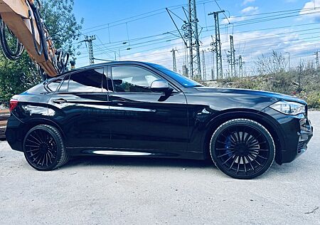 BMW X6 M50d LED/HUD/StHz/22"/SoftClose/SpS/M-Bremse