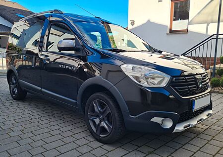 Dacia Dokker TCe 115 Stepway Celebration*Navi*AHK*...