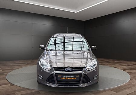 Ford Focus Turnier Titanium*TÜV NEU*KAMERA*SHZ*KLIMA*