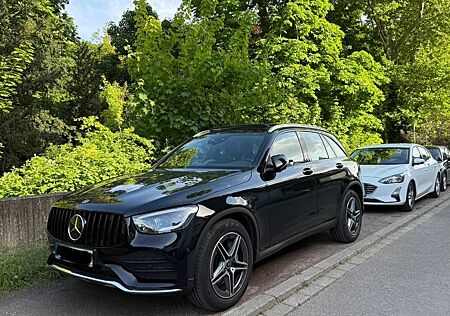 Mercedes-Benz GLC 300 4MATIC AMG LINE Pano.Massage.facelift.