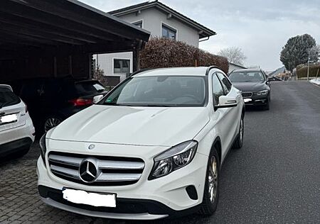Mercedes-Benz GLA 250 4MATIC