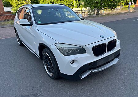 BMW X1 xDrive20d/Xenon/Navi/AHK/
