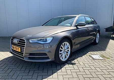 Audi A6 Avant 3.0 TDI clean diesel quattro