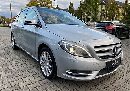 Mercedes-Benz B 220 4Matic Aut. NAV PANO SITZHEIZ uvm.