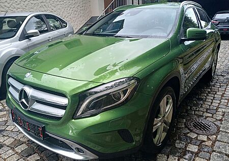Mercedes-Benz GLA 200 GLA 200d Urban Score BI-XENON+PDC+KLIMA