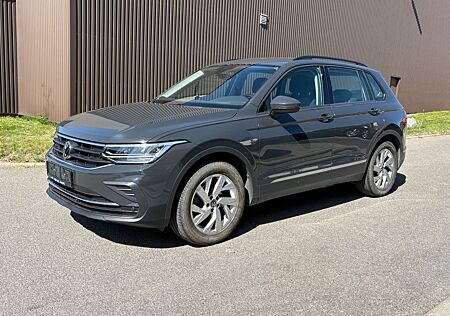 VW Tiguan Volkswagen Life 4Motion ACC AHK LED LANE