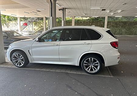 BMW X5 xDrive30d - M-Paket/ Head-Up Display/Harman/K