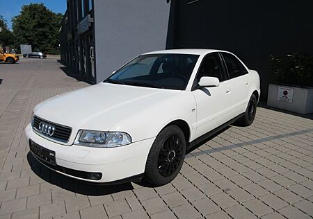 Audi A4 1.8 T Sportsitzen Klima Xenon