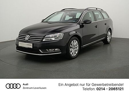 VW Passat Variant Volkswagen Comfortline NAVI SHZ PDC KLIMA