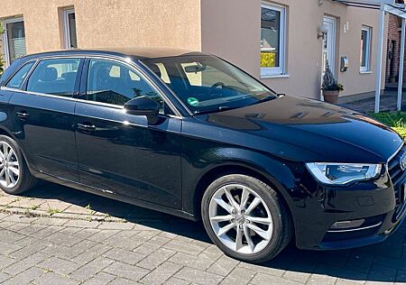 Audi A3 2.0 TDI S tronic Ambiente Sportback Ambiente