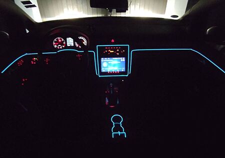 VW Touran Volkswagen 2.0 TDI 125 kW DSG Highline Highline