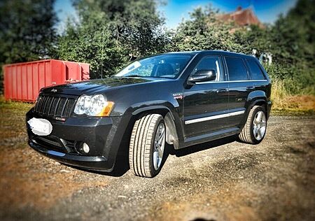 Jeep Grand Cherokee SRT8 6.1 V8 HEMI Magnaflow Tiefer