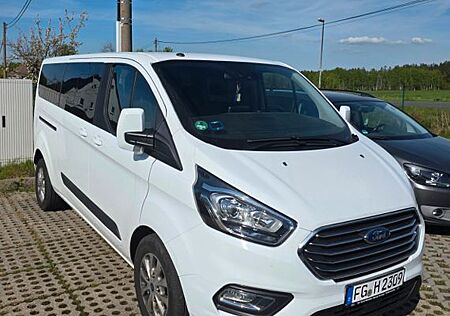 Ford Tourneo Custom L2H1 Titanium