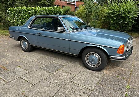 Mercedes-Benz 230 Mercedes W123 Coupé,2. Hand, Top Zustandt