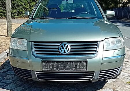 VW Passat Volkswagen 2.5 V6 TDI tiptronic Comfortl...