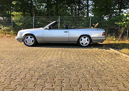Mercedes-Benz CE 220