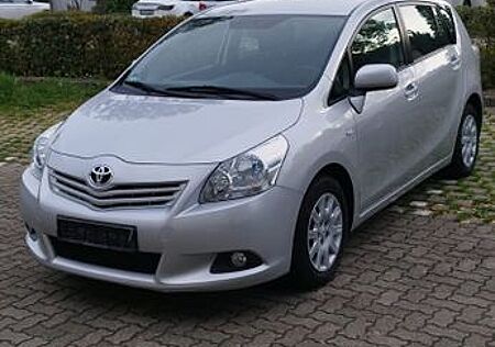 Toyota Corolla Verso - 1. Hand - Scheckheftgeplegt