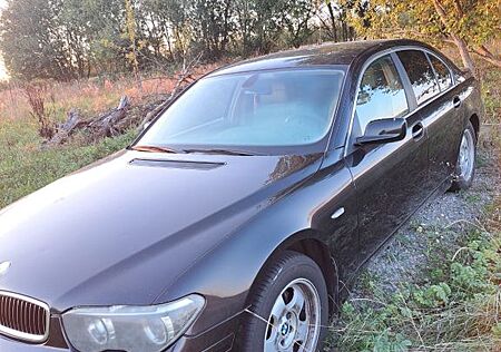 BMW 735i A -