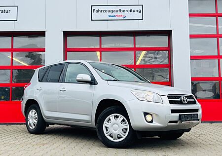 Toyota RAV 4 4x4 /2HAND/AHK/ALU/TEMPOMAT/KLIMAAUTOMATIK
