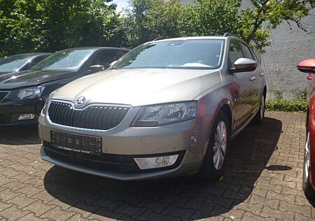 Skoda Octavia Combi Style DSG ALU NAVI Nebel