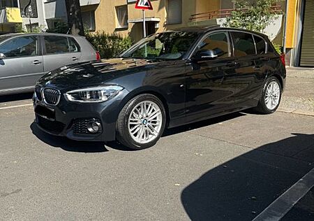 BMW 118i Sport Line -