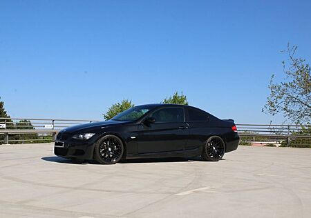BMW 335i E92 N54 DKG mit Gen 1. Auspuff (laut)