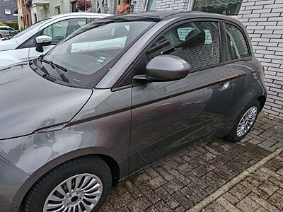 Fiat 500e Ikon