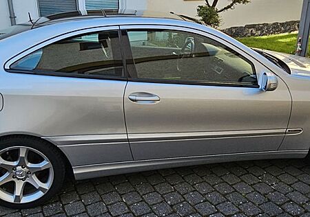 Mercedes-Benz C 200 K. Sportcoupe Automatik *Schiebedach/PTS*