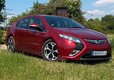 Opel Ampera - -