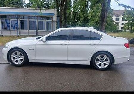 BMW 528i xDrive A -