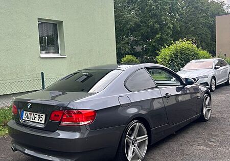 BMW 320d E92 Coupé - 2 Vorbesitzer