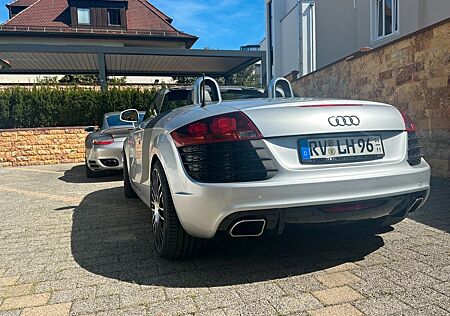 Audi TT Roadster 3.2 quattro -