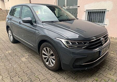 VW Tiguan Volkswagen 1.5 TSI OPF -