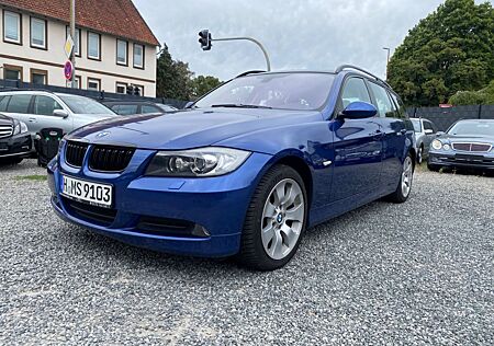 BMW 320d touringXenon PDC Pano AHK Navi Professional