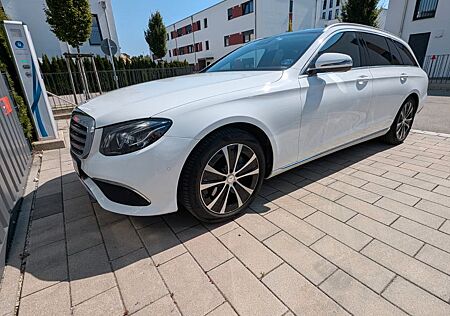Mercedes-Benz E 200 T Autom. -