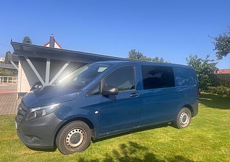 Mercedes-Benz Vito Mixto