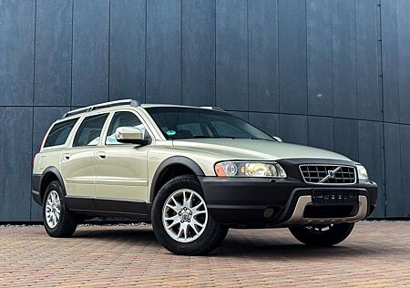 Volvo XC 70 XC70 2.5 T AWD Vollleder Automatic AHK