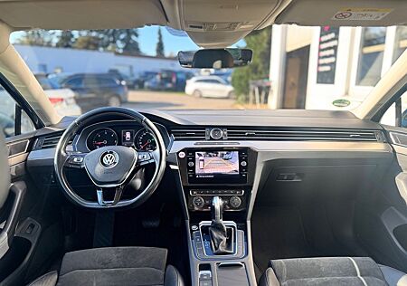 VW Passat Variant Volkswagen 2.0 TDI SCR DSG Highline Vari...