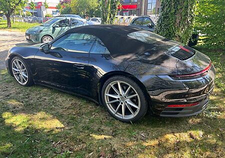 Porsche 992 Cabrio+Alu 21+Sport Auspuff+Sport Chrono++