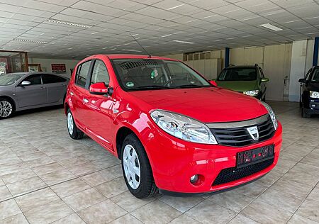 Dacia Sandero Basis mit neu tüv !! 82000 km stand