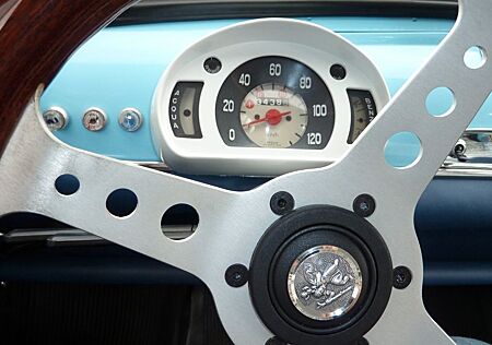 Fiat 600 600D Oldtimer komplett restauriert!