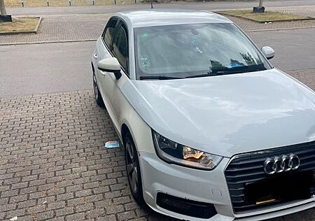 Audi A1 1.0 TFSI ultra 60kW Sportback - Scheckheftgep