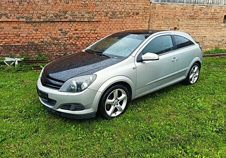 Opel Astra Coupé 1.6 -