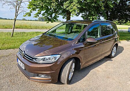 VW Touran Volkswagen 1.6 TDI SCR Technology BMT Comfortline