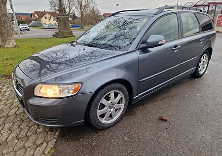 Volvo V50 Kombi 1.6 D Drive Kinetic*Leder*TÜV NEU*