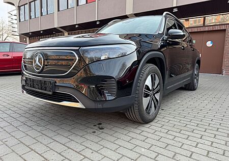 Mercedes-Benz EQB 250 Progressive 7Sitzer-Pano-