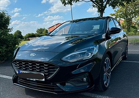 Ford Focus ST-Line 1.0 EcoBoost LED|B&O| Navi